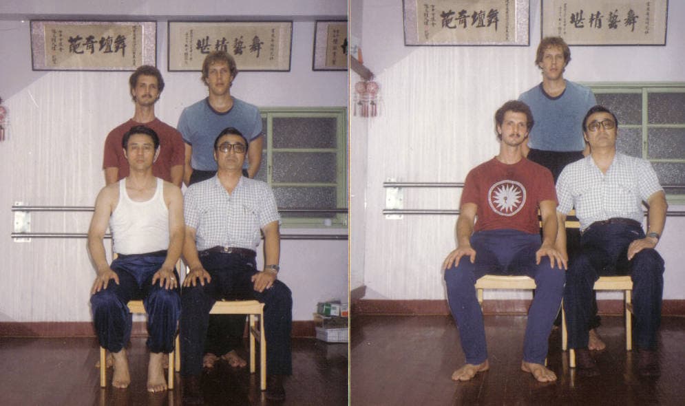 Allen Pittman mit Chen Yun-Chao, Chen Yun-Ching und einem Mitschüler in Taiwan